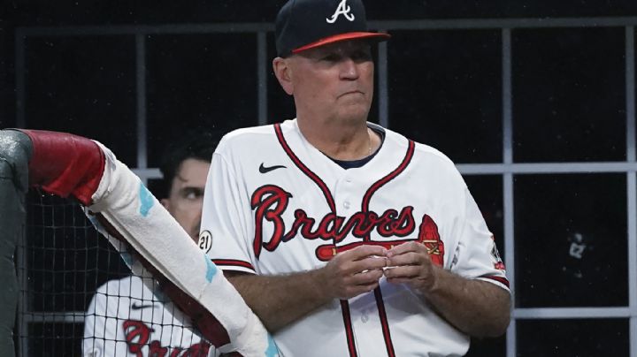 ¡Firme en el timón! Bravos ejercen opción de Brian Snitker hasta 2024
