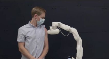 Conoce a 'Cobi': El robot que te inmunizará contra el Covid-19 sin usar agujas