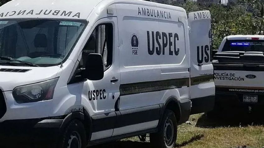 Autoridades localizan a un ejecutado con huellas de tortura en un terreno rústico de Michoacán