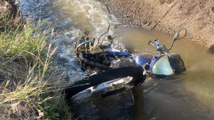 Terrible final: Al interior de un canal, encuentra el cadáver de un motociclista en Angostura