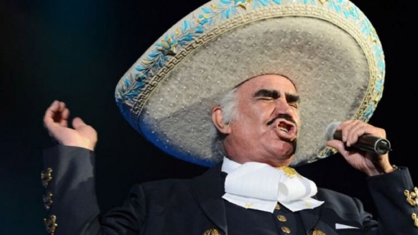 ¿Se va un grande? Reportan a Vicente Fernández en estado "crítico"; empeoró en horas y fue sedado