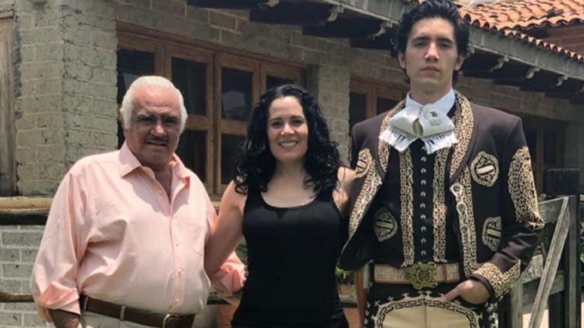 América Guinart, ex del 'Potrillo', da emotiva despedida a Vicente Fernández: "Un adiós muy difícil"