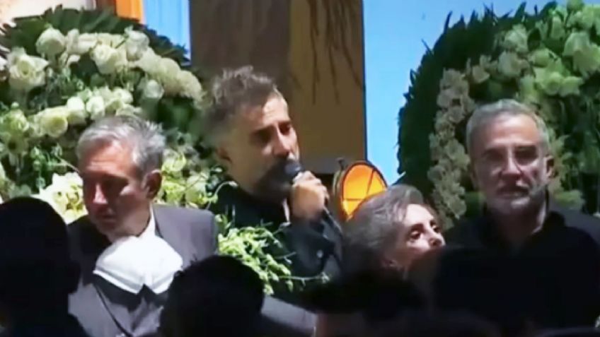 VIDEO: Alejandro Fernández da el último adiós a Vicente Fernández con 'Volver, volver'