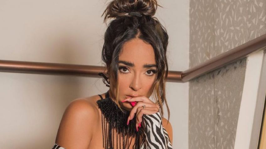 Tras perder en 'La casa de los famosos', Manelyk toma el sol con pequeño y colorido bañador