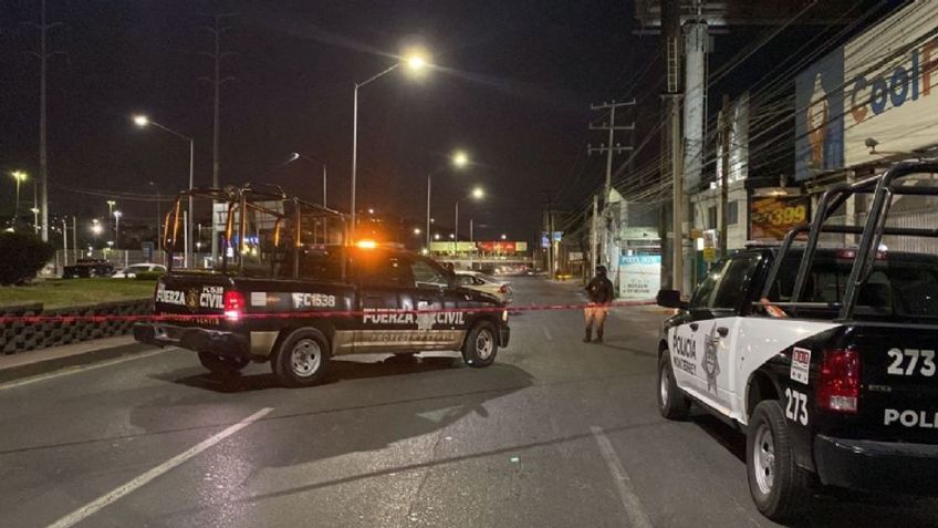 Asesinan a un hombre que viajaba en un automóvil por calles de Monterrey