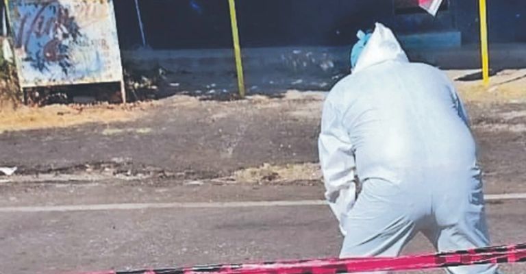 Semefo llega al sitio del crimen