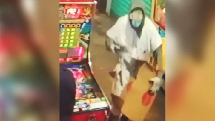 Disfrazado de doctor, asesino ejecuta con arma de fuego al dueño de una tienda de abarrotes