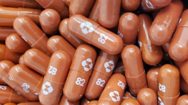 EU: La FDA autoriza a la píldora Merck contra el Covid-19 por ser "fácil" de usar