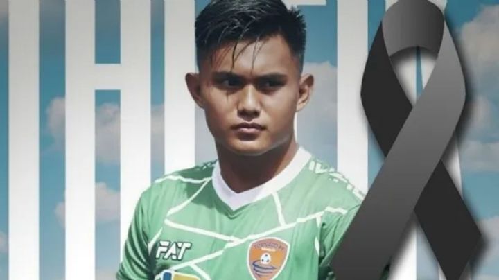 Luto en el futbol: Portero de 20 años muere tras chocar contra otro jugador en Indonesia