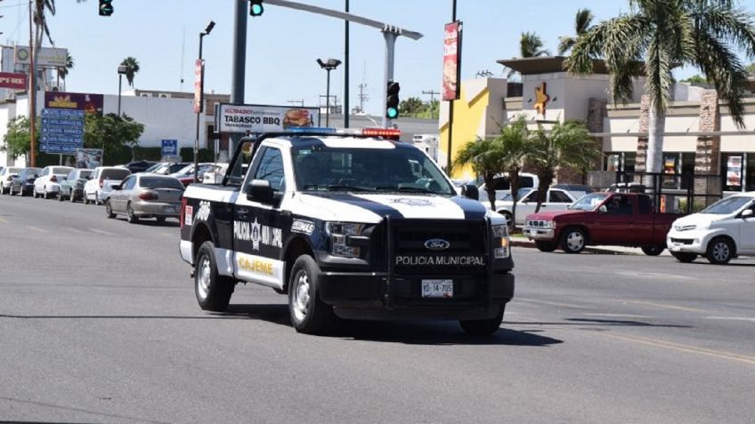 Joven frustra atraco en negocio de Ciudad Obregón; ladrón usaba una máscara y un arma falsa
