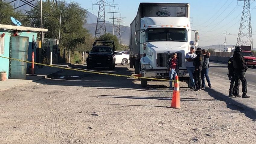 Trailero es acribillado al interior de un restaurante en carretera de Nuevo León
