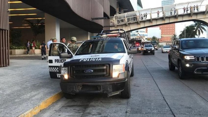 ¡De no creerse! Se disfrazan y perpetran violento atraco en restaurante de plaza comercial