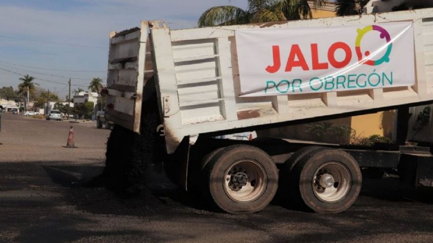 Alfonso Durazo reconoce labor de bacheo de la organización 'Jalo por Obregón'
