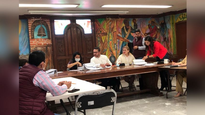 "Fue error de dedo": Omar Serna responde a cuestionamientos de los regidores sobre su sueldo millonario