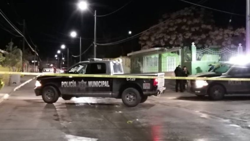 Descubren a un hombre asesinado en el asiento trasero de un automóvil de alquiler