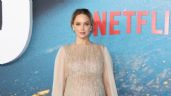 Foto ilustrativa de la nota titulada Jennifer Lawrence presume su embarazo con un vestido dorado en estreno de 'Don't Look Up'