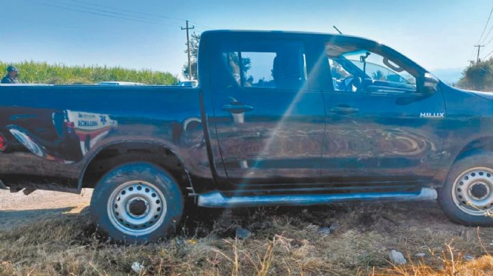 Director de primaria es asesinado a balazos al transitar en su camioneta