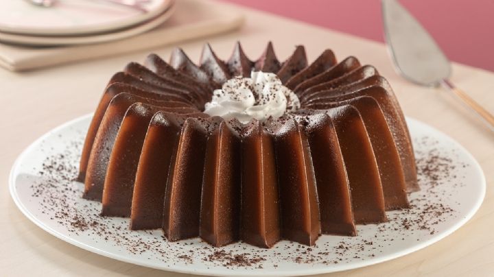 ¡Lo mejor de dos mundos! Esta gelatina de atole de canela le encantará a tu paladar