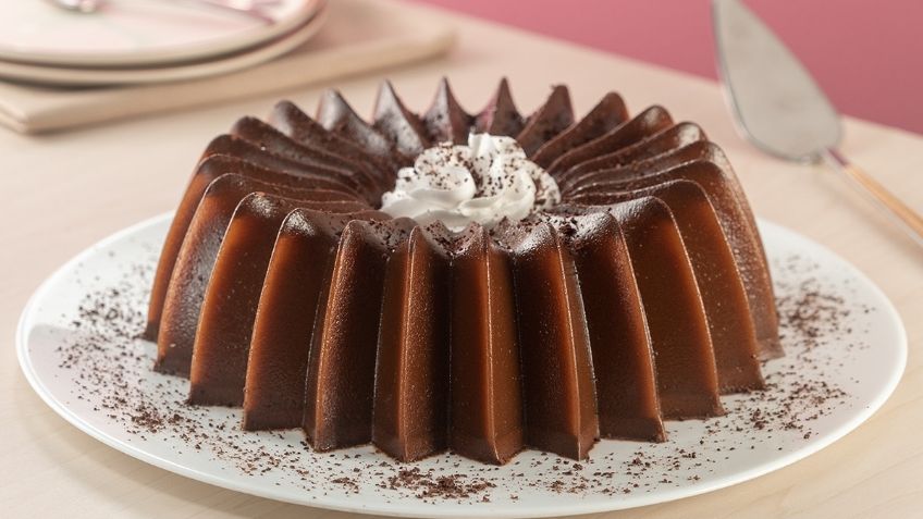 ¡Lo mejor de dos mundos! Esta gelatina de atole de canela le encantará a tu paladar