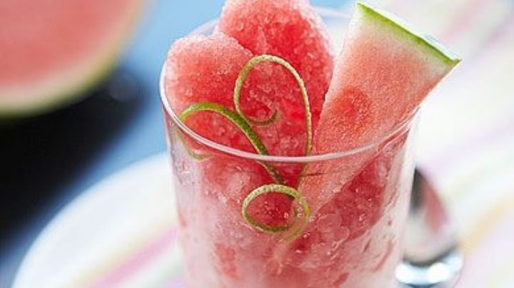 ¡Perfecta para primavera! Aprende a hacer esta refrescante nieve de sandía
