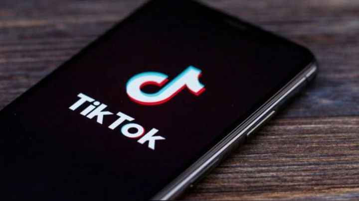 Joven con discapacidad auditiva conmueve a todo TikTok por su manera de luchar