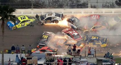 IMPACTANTE VIDEO: Conductores de Nascar se ven envueltos en accidente masivo en Daytona 500