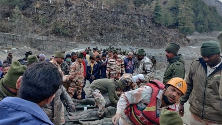 Tragedia en la India: Hallan 5 cuerpos más tras avalancha en el Himalaya; suman 45 muertos