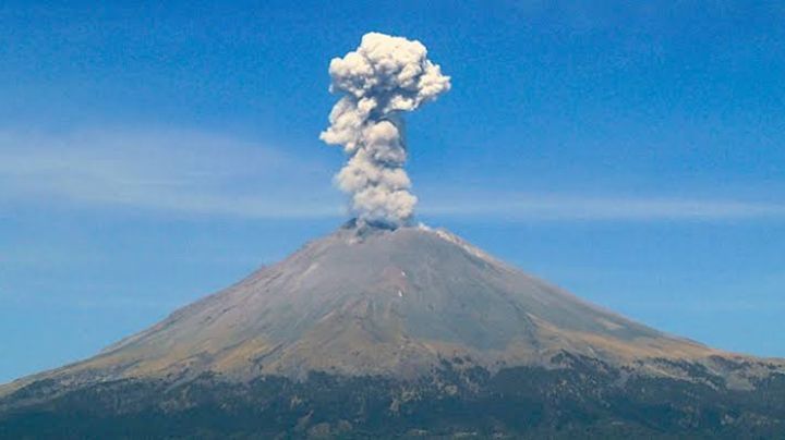 Popocatépetl registra intensa incandescencia y diversas exhalaciones en pleno San Valentín