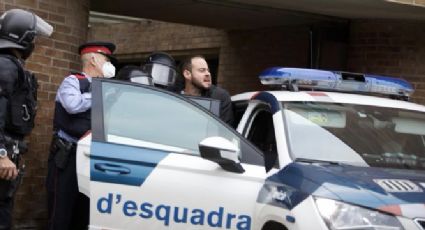 Detención del rapero Pablo Hasél provoca disturbios en Cataluña; hay varios heridos y detenidos
