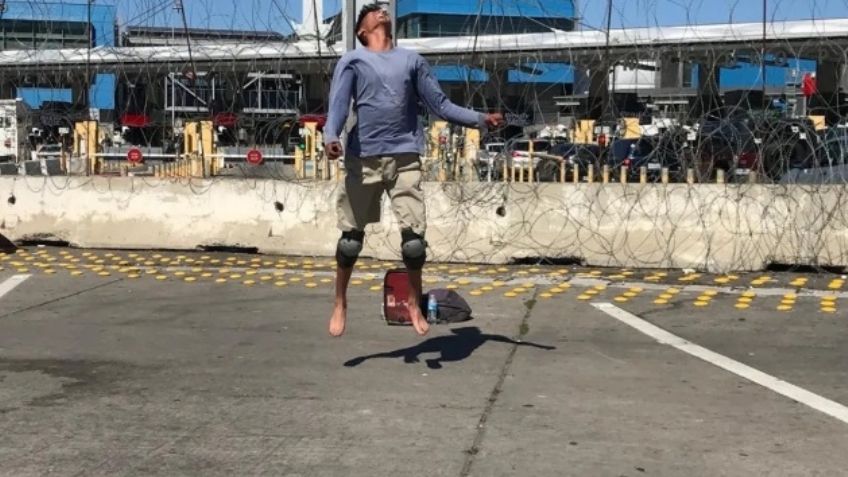 ¡Admirable! 'Javi' baila en las calles de la Garita para pagar sus estudios universitarios