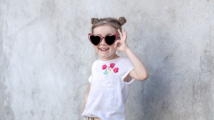 ¿Tu hija tiene el cabello corto? Estos son los peinados para niñas perfectos para ella