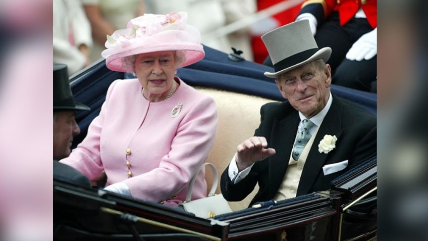 Golpe a la Reina Isabel II: Tras hospitalización del Príncipe Felipe, recibe desgarradora noticia