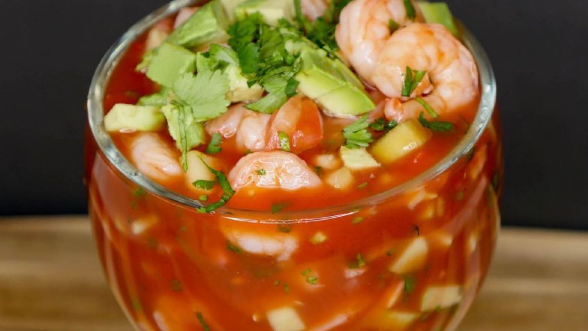 Ideal para Semana Santa 2021: Este cóctel de camarón es económico y fácil