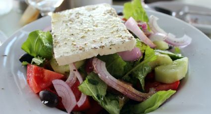 ¿Se acaban las ideas para el menú de Cuaresma? Intenta con esta exquisita ensalada griega