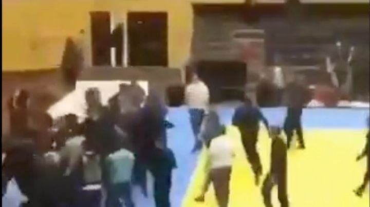 "¡Hurra!" Infortunado comentario convierte combate "amistoso" de judo en gran pelea campal