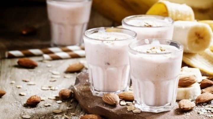 ¡Arriba y adelante! Disfruta de un desayuno completo con este licuado energético