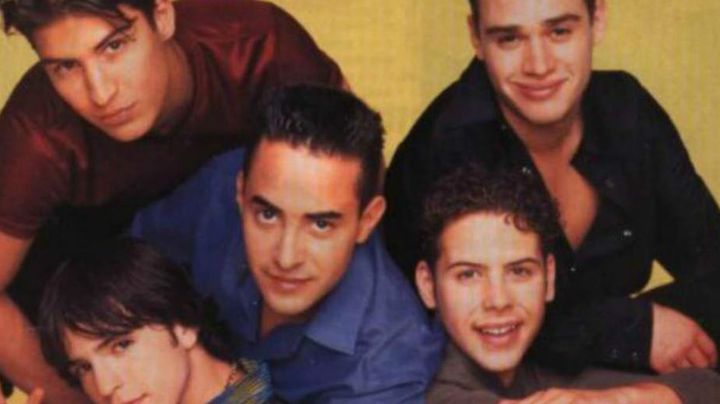 Tras declararse gay, famoso cantante de Mercurio corre a su novio por "celoso y posesivo"