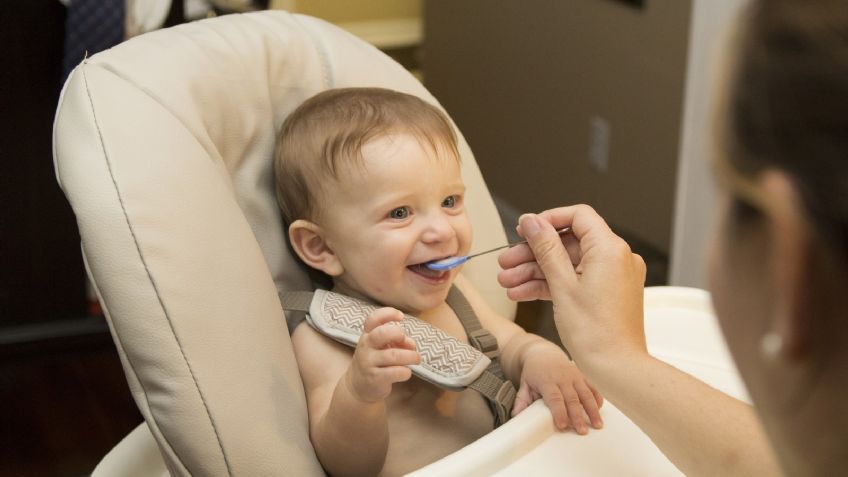 ¡Ten cuidado! Algunas papillas industriales para bebé podrían contener sustancias tóxicas