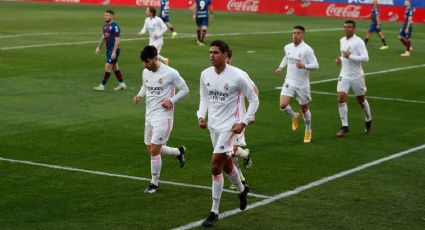 ¡Qué susto! Varane salva del naufragio al Real Madrid con doblete ante el Huesca