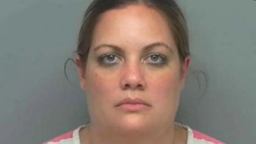 ¡Inhumano! Tras dar a luz en un excusado, mujer abandona cruelmente al recién nacido