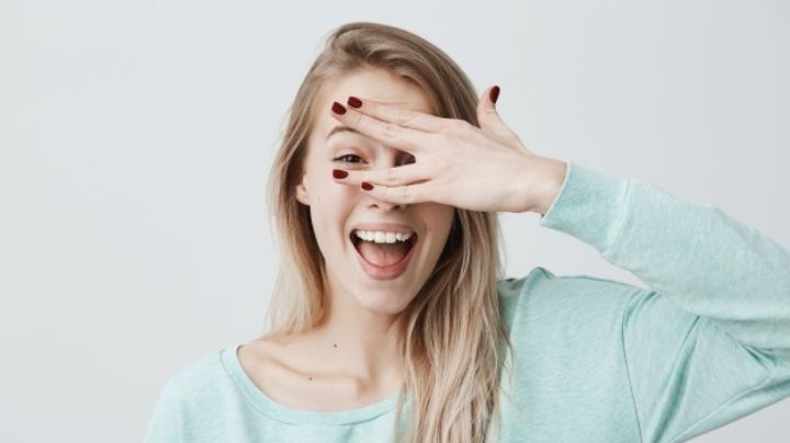 Luce mucho más joven al usar un diseño de uñas con alguno de estos colores