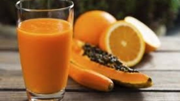 Olvídate del estreñimiento con esta deliciosa agua de papaya con naranja