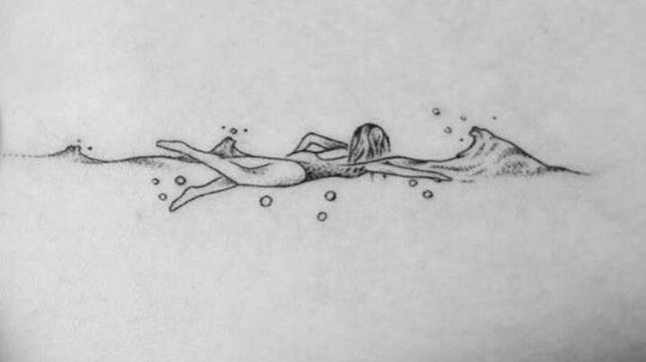 Lleva tu pasión en la piel con estos tatuajes para mujeres que aman el deporte