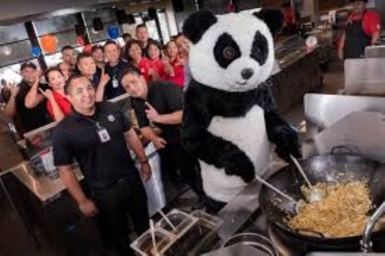 Panda Express enfrenta una demanda por extraño seminario