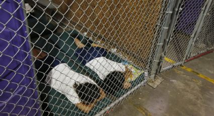 ¡No hay espacio! Centros de detención de ICE están rebasados; los niños duermen en el piso