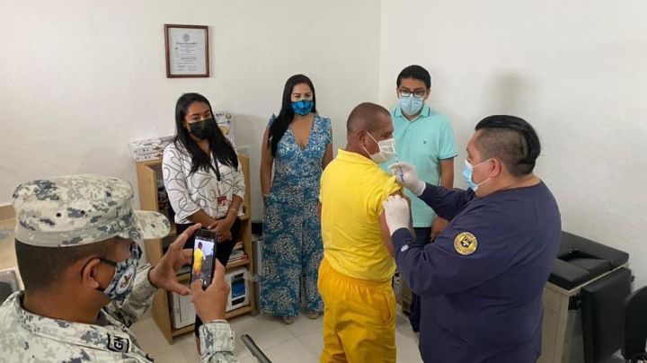 Reos seguros: Cereso de Cozumel es el primero en iniciar vacunación contra Covid-19