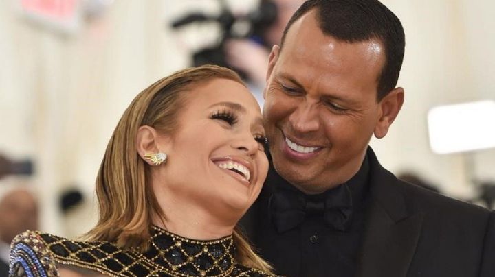 ¡En tu cara JLo! Filtran FOTO de Alex Rodríguez abrazado de una mujer ¿pasaron la noche juntos?