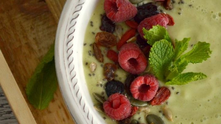 ¡Ideal para desayunar! Disfruta del exquisito sabor de este 'smothie bowl' de aguacate