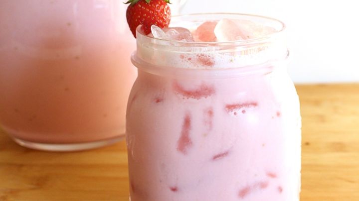 ¡Semana Santa refrescante! Disfruta de tus vacaciones con esta cremosa agua de fresas