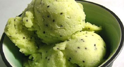 ¡Delicioso! Prepara este helado de kiwi y endulza tus tardes de calor